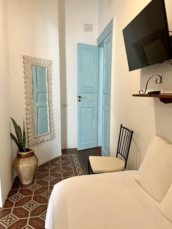 Antica Dimora Santa Marina Salina Bed and Breakfast Exteriör bild