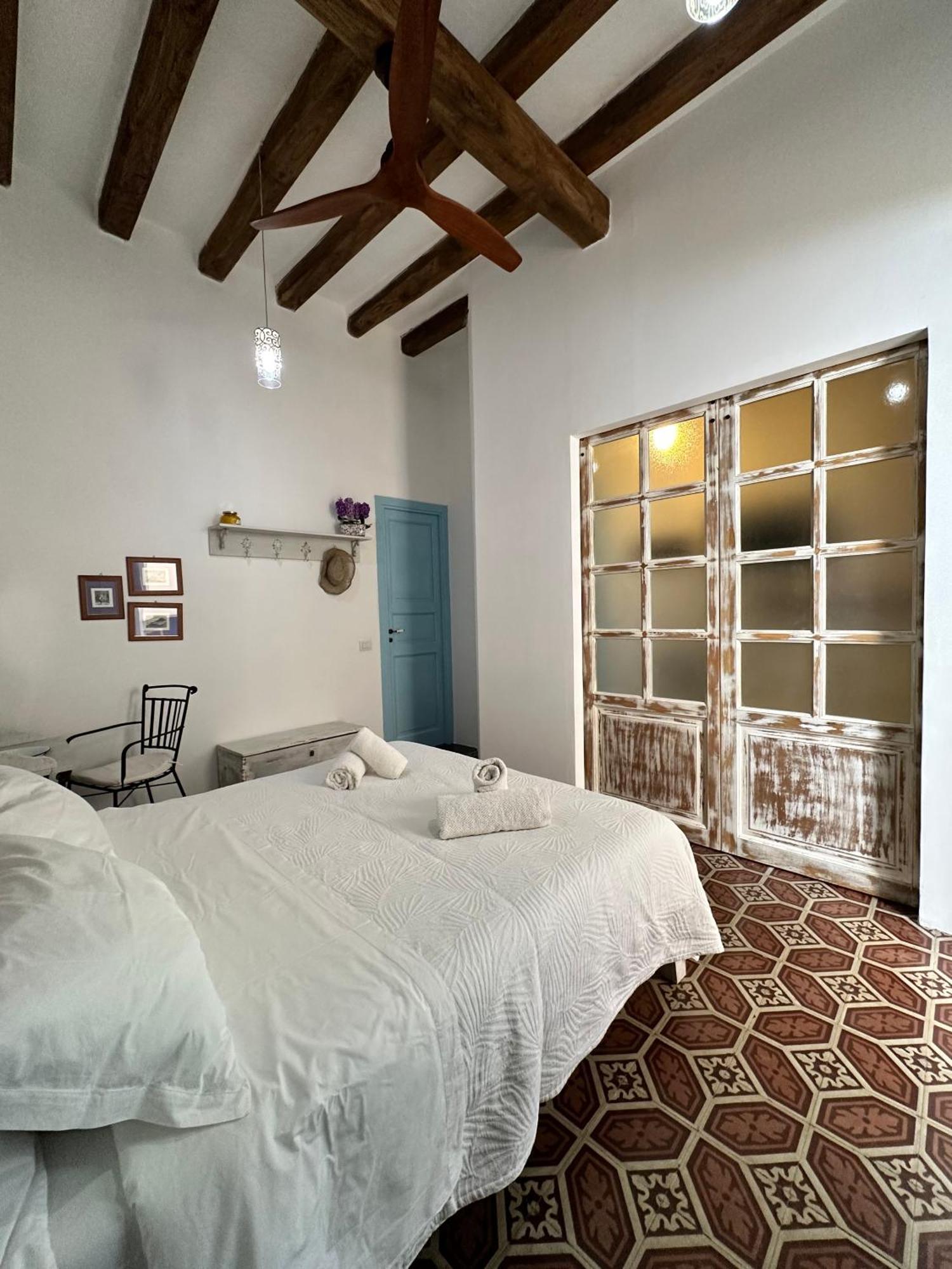 Antica Dimora Santa Marina Salina Bed and Breakfast Exteriör bild