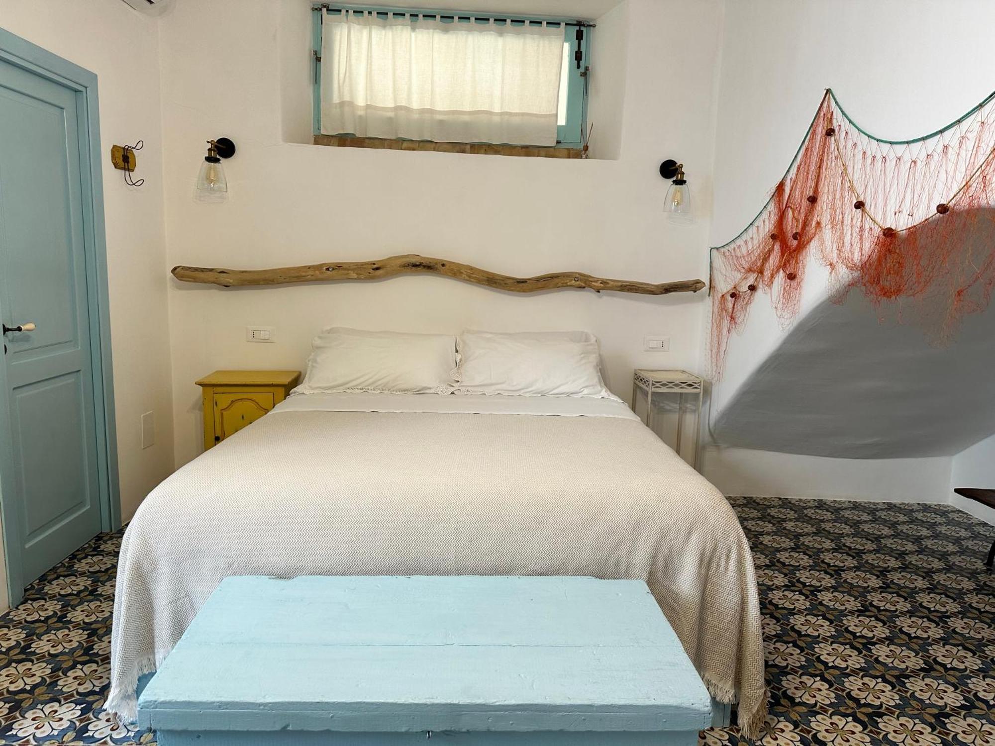 Antica Dimora Santa Marina Salina Bed and Breakfast Exteriör bild
