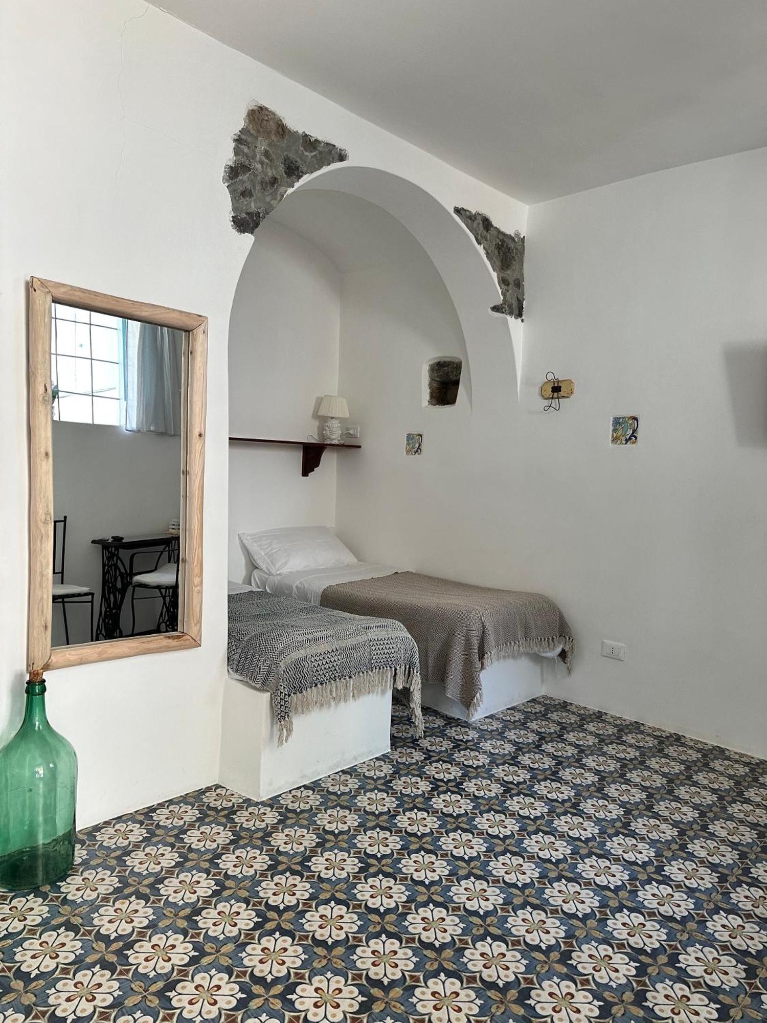 Antica Dimora Santa Marina Salina Bed and Breakfast Exteriör bild